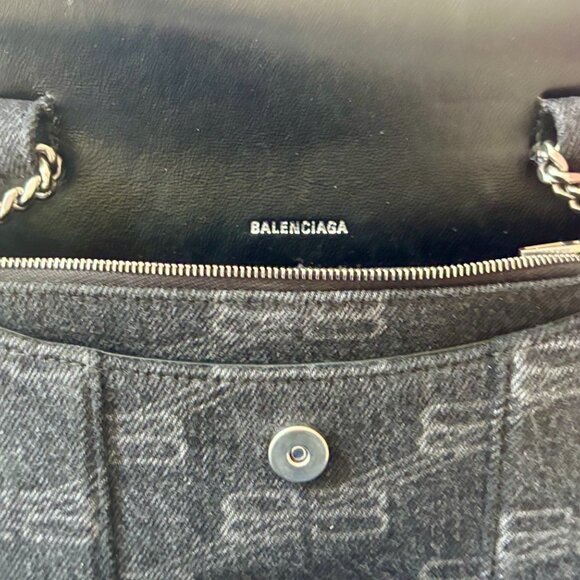 Balenciaga Hourglass Wallet On Chain Blue/Black Denim BB Monogram - Picture 4 of 6